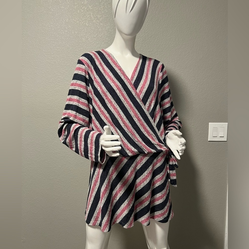 Lane Bryant wrapped top size 22/24